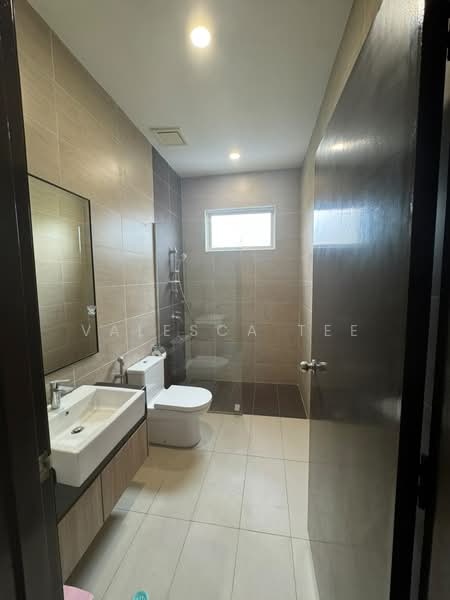 Semi-Detached House for Rent in Setia Eco Park (Setia Alam) - Valesca Tee - Bathroom - PropertyGuru.com.my