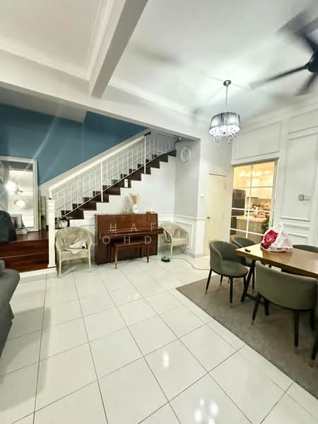 Semi-Detached House for Sale in Kemuning Utama (Shah Alam) - Norhafiz Bin Mohd Nor - Living Room - PropertyGuru.com.my