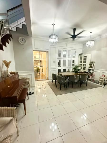 Semi-Detached House for Sale in Kemuning Utama (Shah Alam) - Norhafiz Bin Mohd Nor - Dining Room - PropertyGuru.com.my