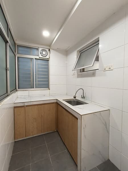 Apartment for Sale at De Bayu Apartment - Chia Carmen - PropertyGuru.com.my