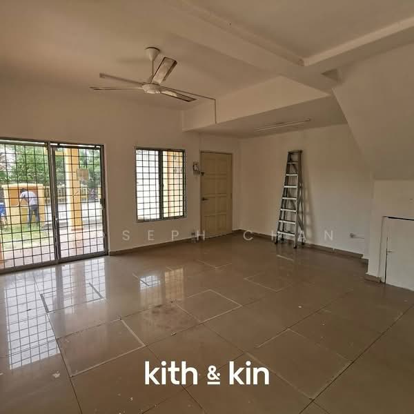 Rumah Teres 2 Tingkat untuk Dijual di Taman Desa Alam (Shah Alam) - Joseph Chan - Living Room - PropertyGuru.com.my