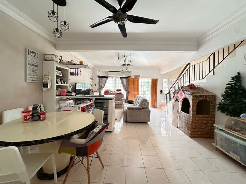 Rumah Teres 2 Tingkat untuk Dijual di Taman Segar Perdana (Cheras) - Wenli Tong - Living Room - PropertyGuru.com.my