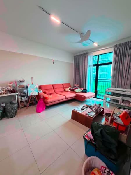 Servis Apartment untuk Dijual di Molek Regency - Benson Chong - Living Room - PropertyGuru.com.my