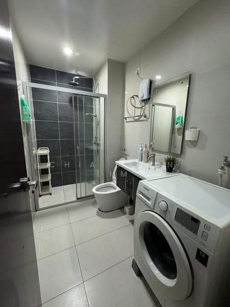 Condominium for Rent at Bay Point @ Country Garden Danga Bay - Chia Shien Lim - Bathroom - PropertyGuru.com.my