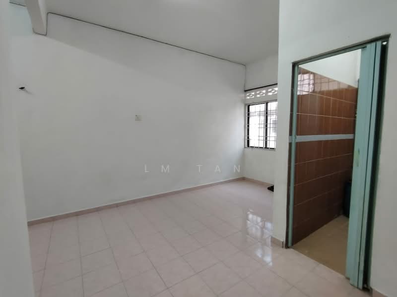Rumah Teres 2 Tingkat untuk Dijual di Taman Kasawari (Simpang Ampat) - LM Tan - Interior - PropertyGuru.com.my