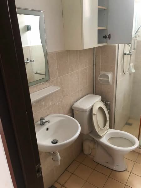 Kondominium untuk Disewa di Coastal Tower - Eric Kang - Bathroom - PropertyGuru.com.my