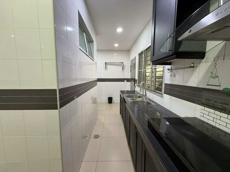 Rumah Teres 2 Tingkat untuk Dijual di Kampung Segambut Tengah (Segambut) - Kiing TW - Kitchen - PropertyGuru.com.my