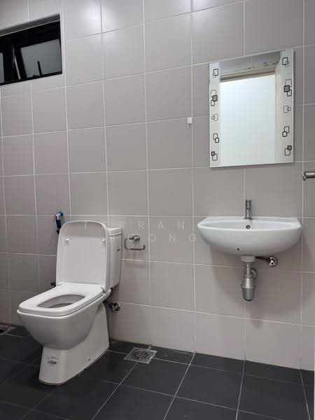 Kediaman Servis untuk Disewa di Meridin Suites @ The Meridin - Terrance Soong - Bathroom - PropertyGuru.com.my