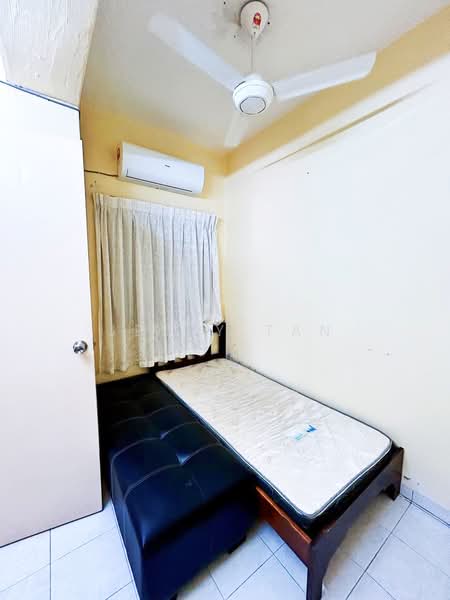Kondominium untuk Disewa di Taman Desa Relau 2 - Jerry Tan - Bedroom - PropertyGuru.com.my