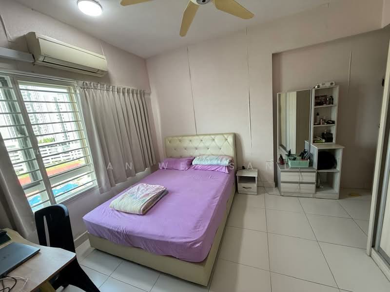 Kondominium untuk Dijual di Casa Tropika - GAN WEY SAND - Bedroom - PropertyGuru.com.my