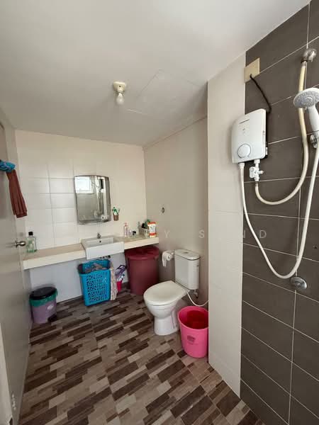 Kondominium untuk Dijual di Casa Tropika - GAN WEY SAND - Bathroom - PropertyGuru.com.my