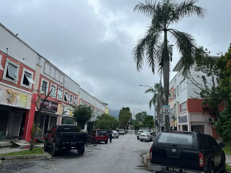 Shop for Sale in Bukit Rahman Putra (Sungai Buloh) - Evelyn Khoo - Exterior - PropertyGuru.com.my