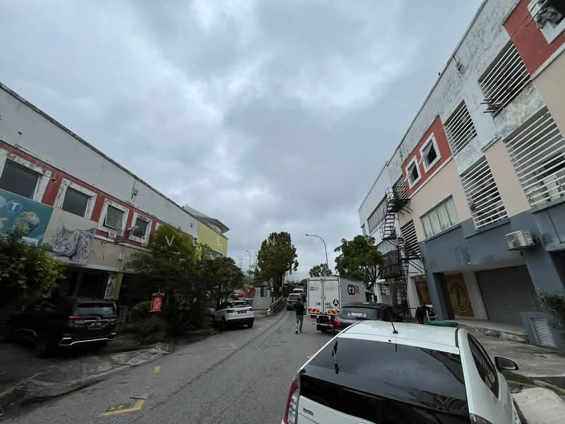 Shop for Sale in Bukit Rahman Putra (Sungai Buloh) - Evelyn Khoo - Exterior - PropertyGuru.com.my