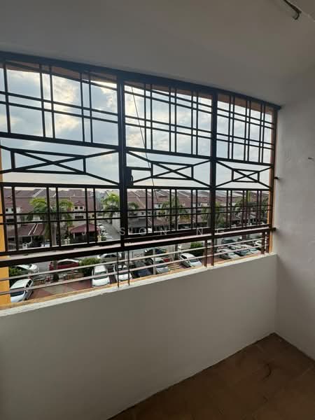 Pangsapuri untuk Dijual di Bayu Villa - Jason Ng - Balcony - PropertyGuru.com.my