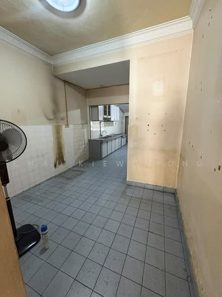 2-storey Terraced House for Sale in Alor Akar (Kuantan) - Chai Kiew Tiong - Kitchen - PropertyGuru.com.my