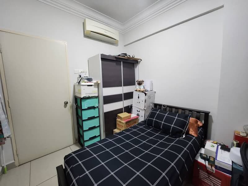 Condominium for Sale at First Residence (Residensi Unggul) - Yen Ching - Bedroom - PropertyGuru.com.my