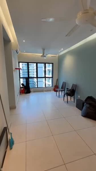 Servis Apartment untuk Disewa di Majestic Maxim - JS CHUA - Living Room - PropertyGuru.com.my