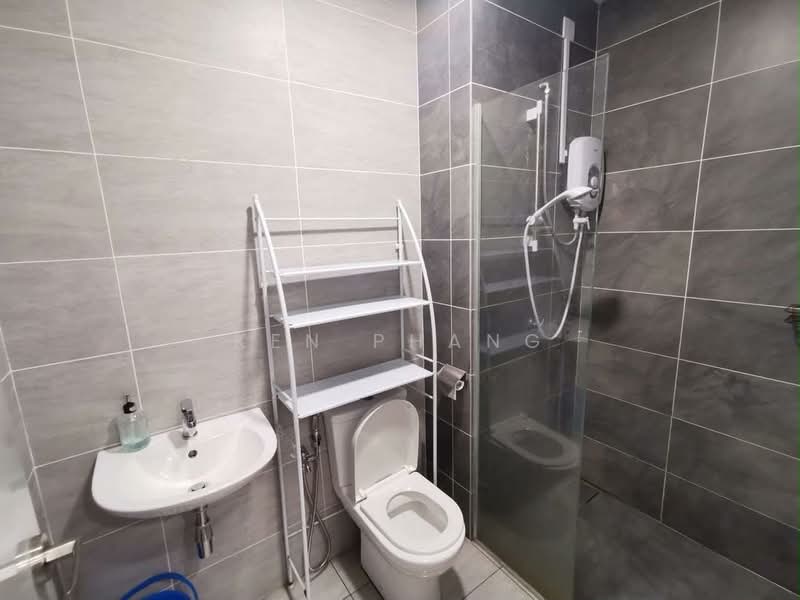 Service Residence for Sale at Utropolis Urbano - Ken Phang - Bathroom - PropertyGuru.com.my