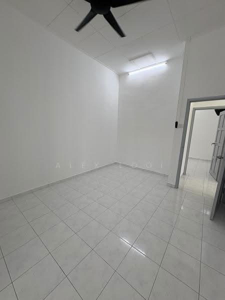1-storey Terraced House for Sale in Taman Puteri Wangsa (Ulu Tiram) - Alex Looi - PropertyGuru.com.my