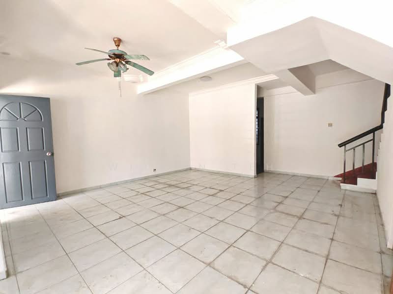 Rumah Teres 2-Tingkat untuk Dijual di Kawasan Perindustrian Pasir Gudang (Pasir Gudang) - Wilson Teh - Living Room - PropertyGuru.com.my