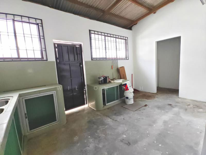 Rumah Teres 2-Tingkat untuk Dijual di Kawasan Perindustrian Pasir Gudang (Pasir Gudang) - Wilson Teh - Kitchen - PropertyGuru.com.my