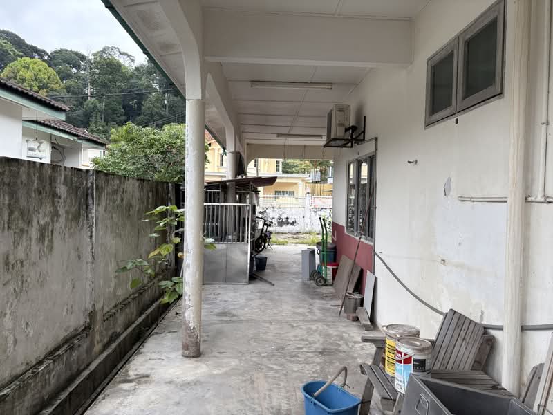 Rumah Berkembar untuk Dijual di Batu 9 (Cheras) - CK Chong - Exterior - PropertyGuru.com.my