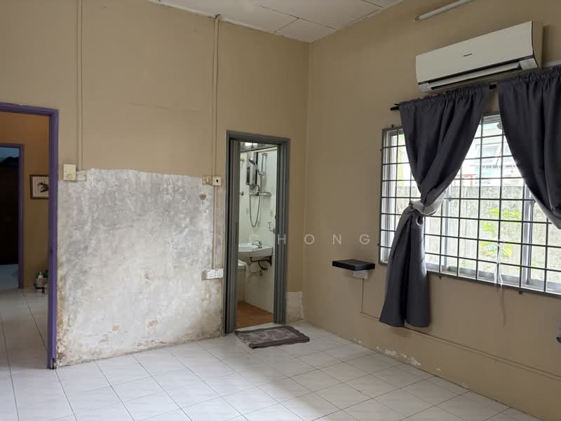 Rumah Berkembar untuk Dijual di Batu 9 (Cheras) - CK Chong - Bathroom - PropertyGuru.com.my