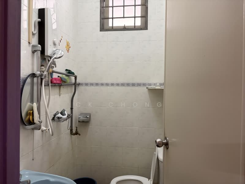 Rumah Berkembar untuk Dijual di Batu 9 (Cheras) - CK Chong - Bathroom - PropertyGuru.com.my