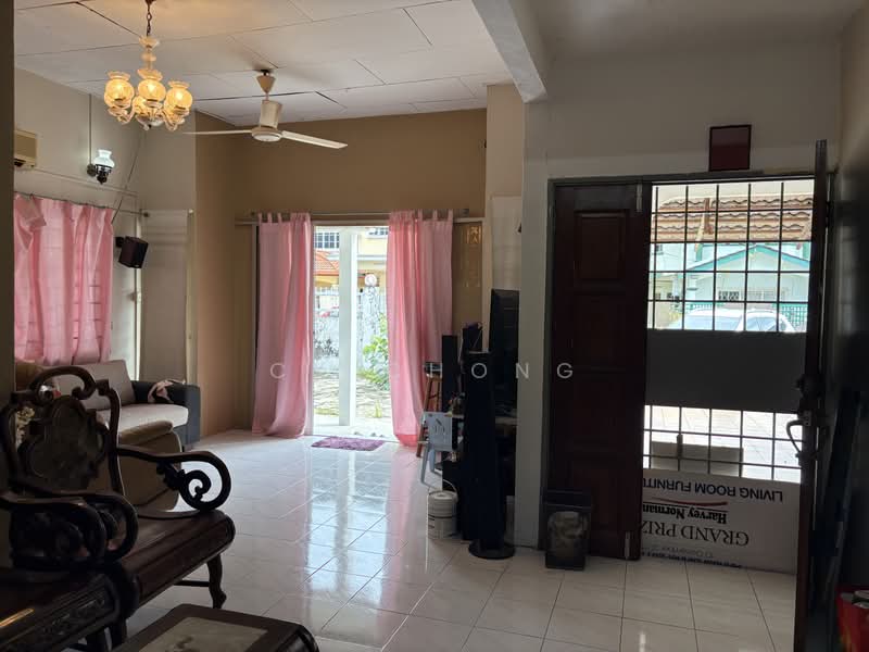 Rumah Berkembar untuk Dijual di Batu 9 (Cheras) - CK Chong - Living Room - PropertyGuru.com.my