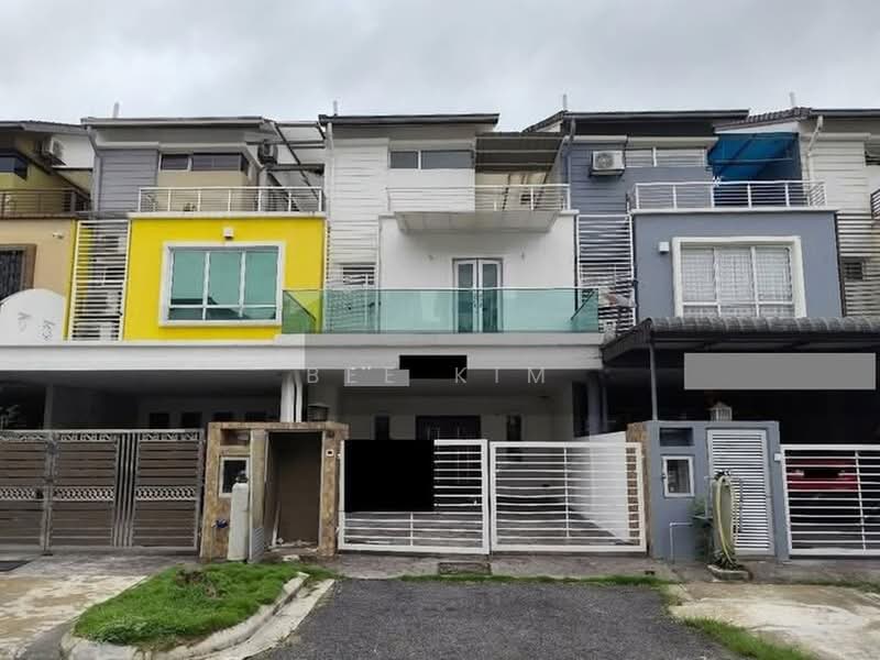 3-storey Terraced House for Sale in Taman Sungai Chua (Kajang) - Bee Kim - Exterior - PropertyGuru.com.my