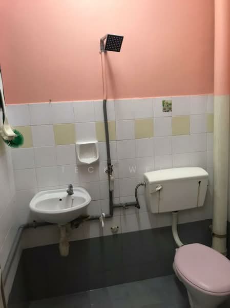 Rumah Teres 2 Tingkat untuk Dijual di Ampang (Selangor) - Teck Wee - Bathroom - PropertyGuru.com.my