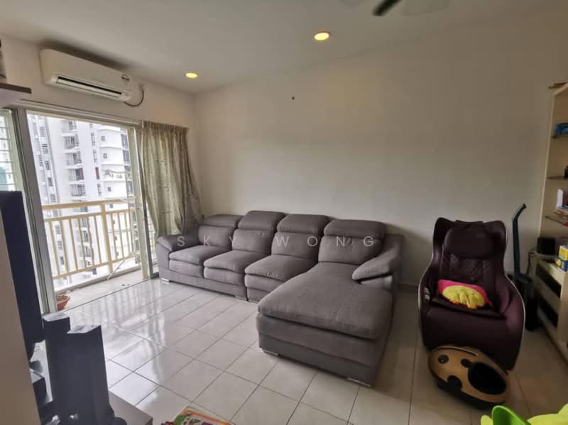 Apartment for Sale at Puteri Bayu Apartment - Sky Wong - Living Room - PropertyGuru.com.my