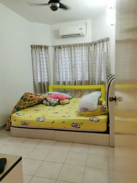 Apartment for Sale at Puteri Bayu Apartment - Sky Wong - Bedroom - PropertyGuru.com.my