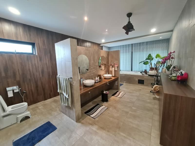 Bungalow for Sale in Taman Tasik Prima (Puchong) - John Lee - Bathroom - PropertyGuru.com.my