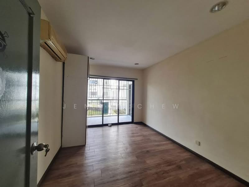Condominium for Sale at Polo Park - Jennie Chew - Living Room - PropertyGuru.com.my