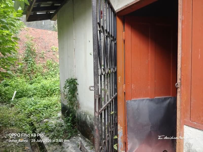 Rumah Teres 1 Tingkat untuk Disewa di Bukit Chagar (Johor Bahru) - Kevin Lee - Exterior - PropertyGuru.com.my