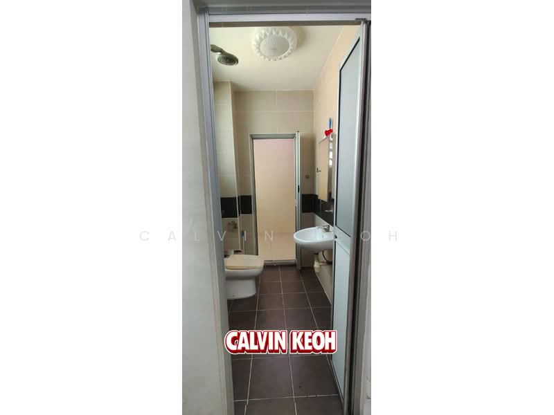 Rumah Teres 2 Tingkat untuk Dijual di Kampung Permatang Damar Laut (Batu Maung) - Calvin Keoh - Bathroom - PropertyGuru.com.my