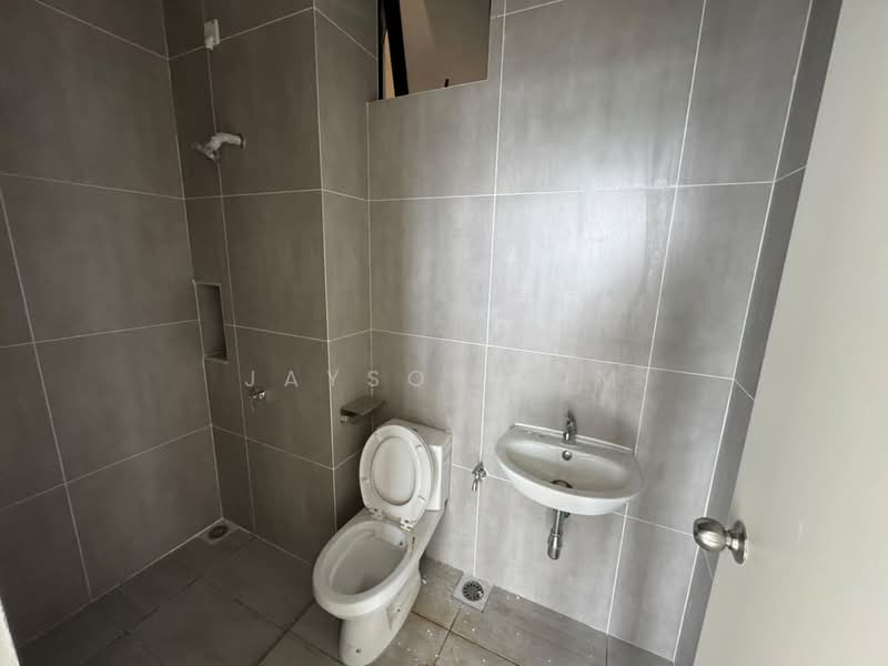 Servis Apartment untuk Dijual di Space Residency - Jayson Lim - Bathroom - PropertyGuru.com.my