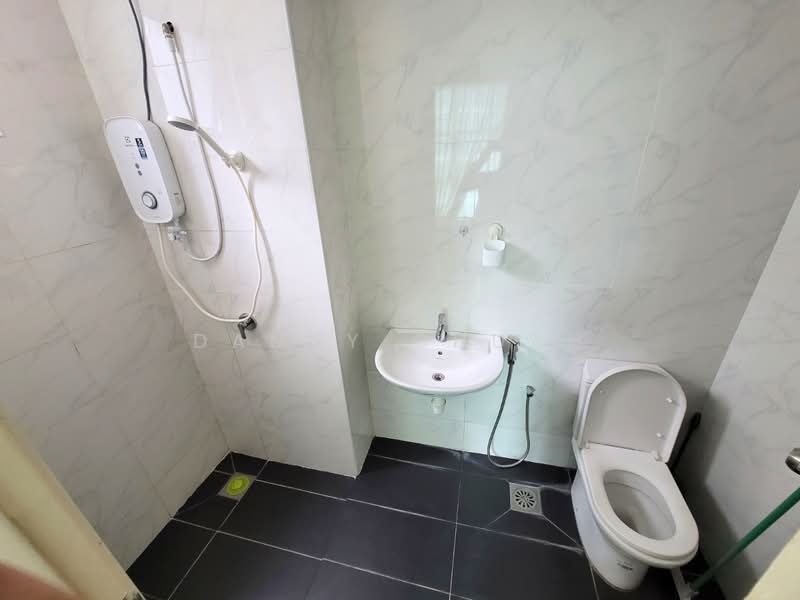 Servis Apartment untuk Dijual di Vista Alam Serviced Apartment - Danny Chuah - Bathroom - PropertyGuru.com.my