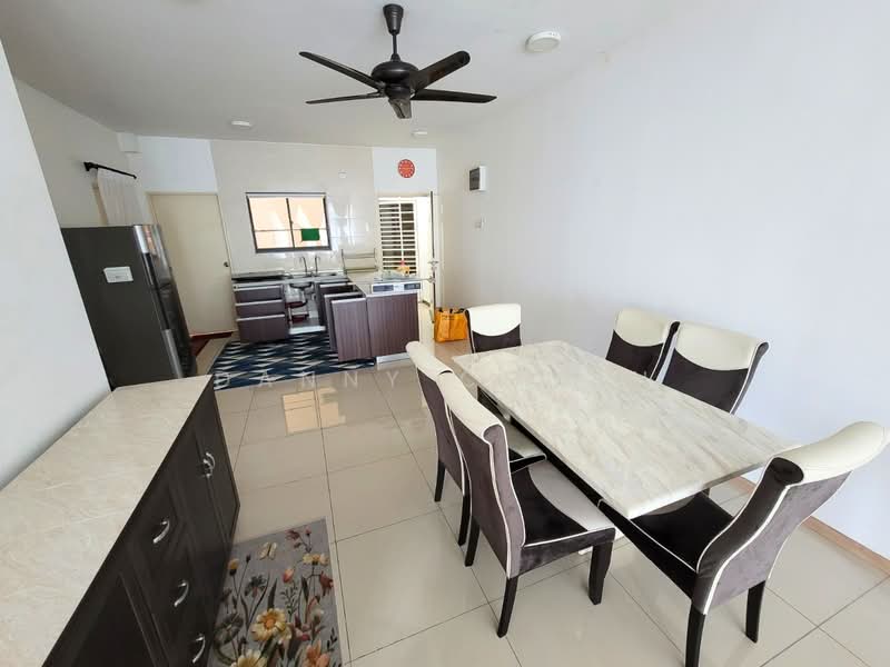 Servis Apartment untuk Dijual di Vista Alam Serviced Apartment - Danny Chuah - Kitchen - PropertyGuru.com.my