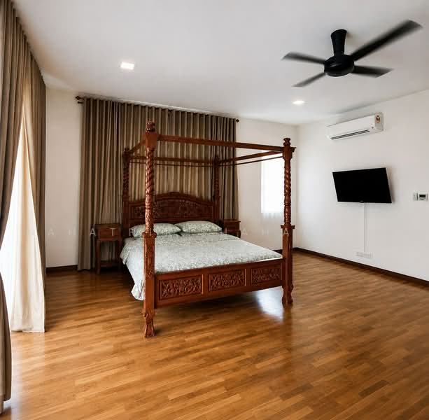 Semi-Detached House for Sale in Setia Eco Park (Setia Alam) - Nahathir Shahabudin - Bedroom - PropertyGuru.com.my