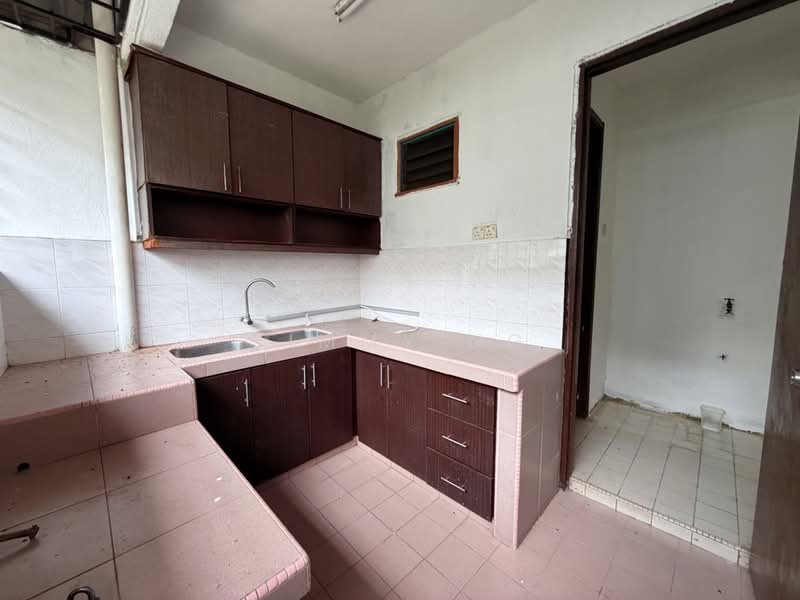 2-storey Terraced House for Sale in Taman Seri Bahagia (Cheras) - Jimmy Ng - Kitchen - PropertyGuru.com.my
