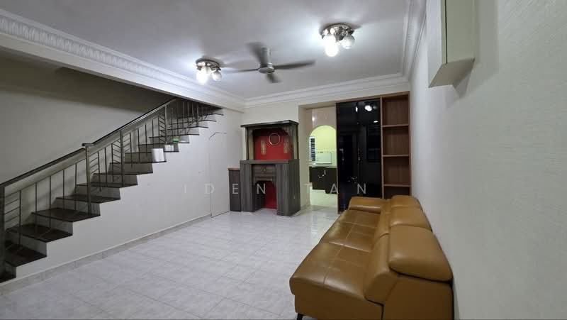 Rumah Teres 2-Tingkat untuk Dijual di Taman Mutiara Rini (Skudai) - Iden Tan - Living Room - PropertyGuru.com.my