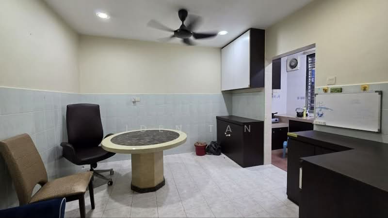 Rumah Teres 2-Tingkat untuk Dijual di Taman Mutiara Rini (Skudai) - Iden Tan - Kitchen - PropertyGuru.com.my