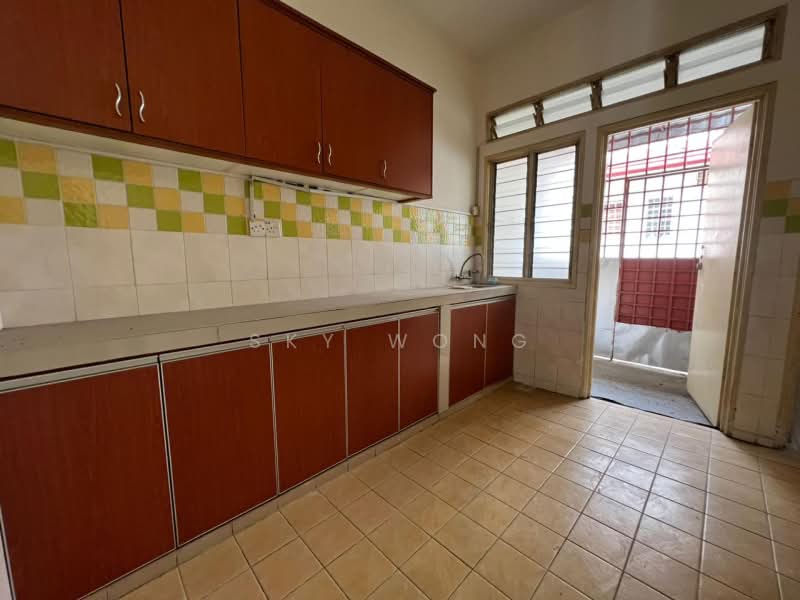 Terraced House for Sale in Bandar Puteri Puchong (Puchong) - Sky Wong - Kitchen - PropertyGuru.com.my