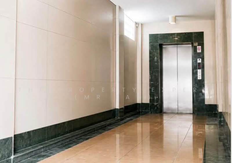 Kedai / Pejabat untuk Disewa di Taipan Business Centre (Subang Jaya) - The Property Expert (Mr Fan) - Corridor - PropertyGuru.com.my