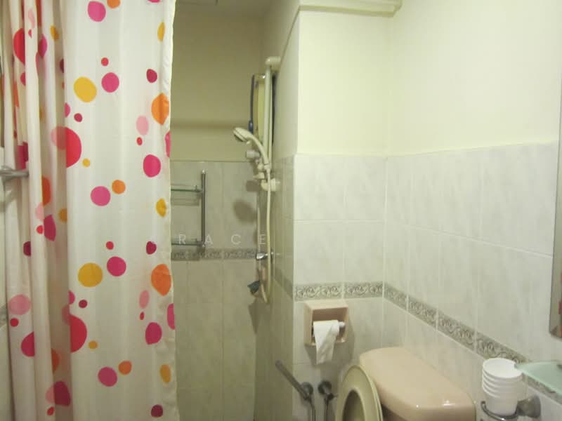 Kondominium untuk Disewa di Sunway Sutera Condominium - Grace Teow - Bathroom - PropertyGuru.com.my