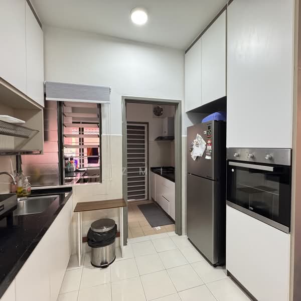 Townhouse for Sale in Taman Melawati (Ulu Kelang) - Azmi . - Kitchen - PropertyGuru.com.my
