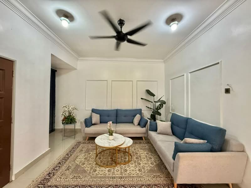 Rumah Berkembar untuk Dijual di Bukit Bandaraya (Shah Alam) - Farah Dina - Living Room - PropertyGuru.com.my