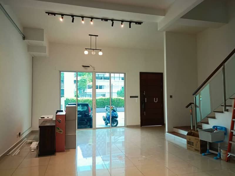 Rumah Teres 3 Tingkat untuk Dijual di Sungai Ara (Penang) - Enoch Tiu - Entrance - PropertyGuru.com.my